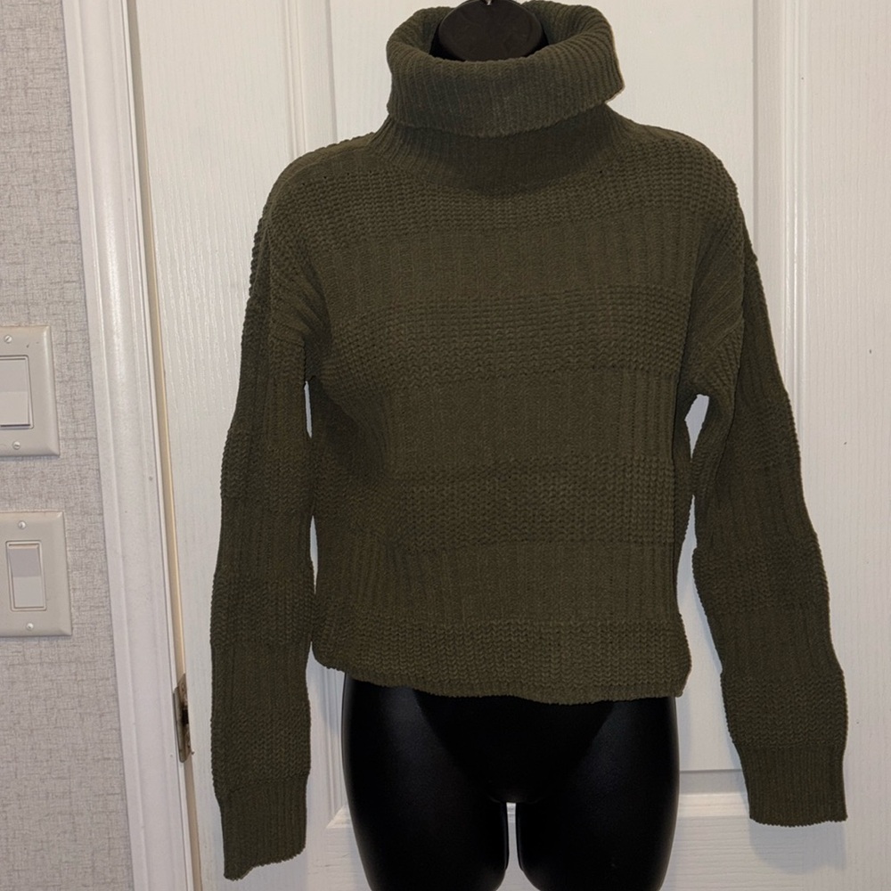 **NWT** Poof Apparel Turtleneck Sweater